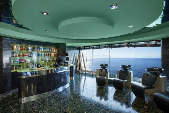 MSC Cruises MSC Fantasia Hair Salon - Credit - Ivan Sarfatti - MSC Rights 1.jpg